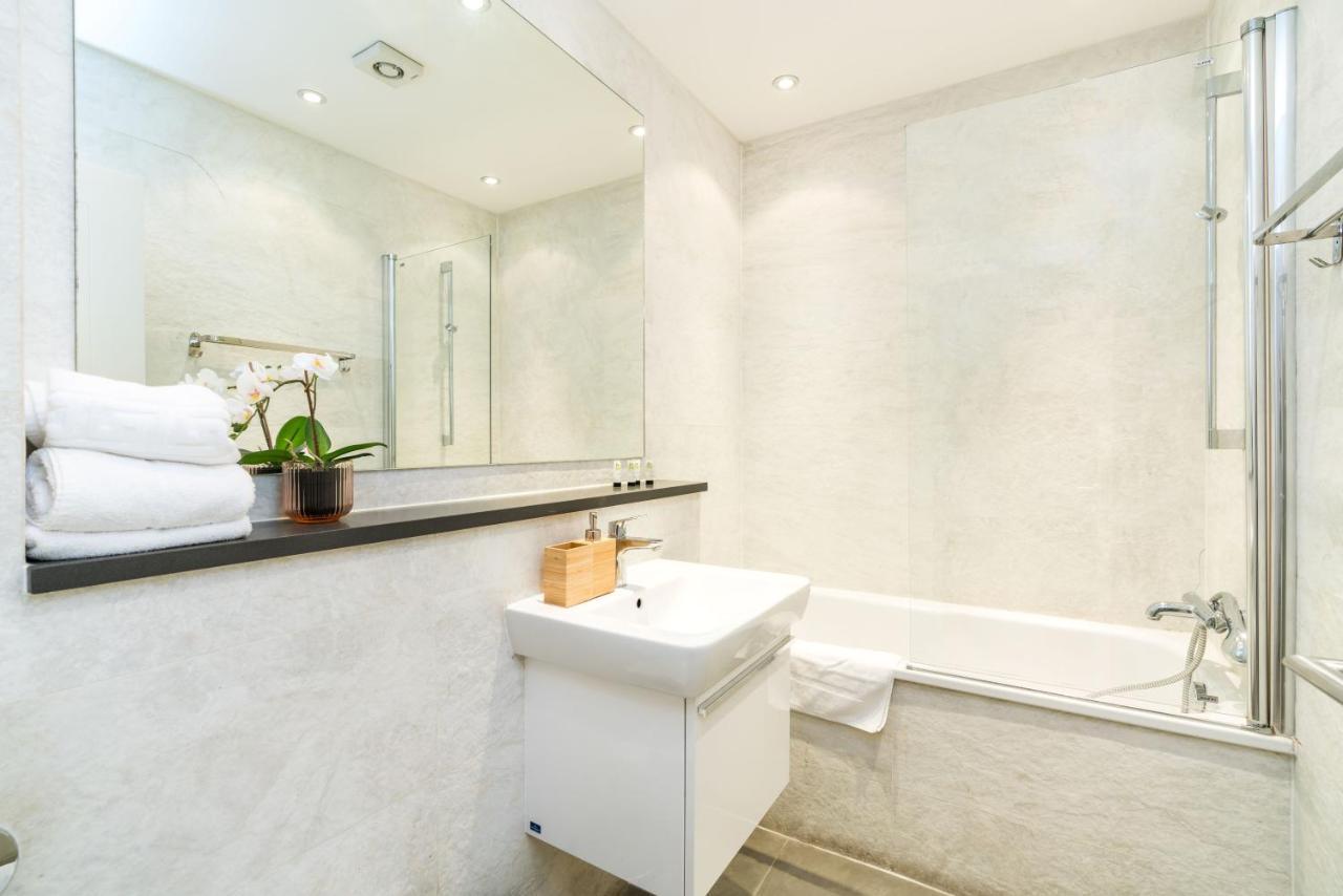 Spacious 2 Bedroom / Earls Court / Kensington Londra Dış mekan fotoğraf